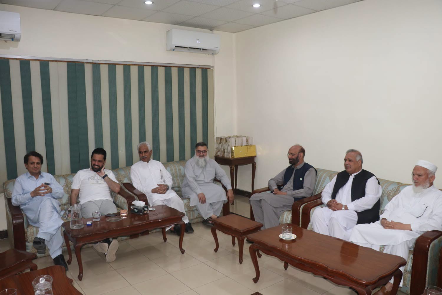 kp-higher-education-minister-visits-university-of-peshawar-discusses-financial-challenges-and-reform-initiatives